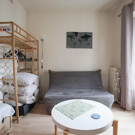 Charming Studio With Tour Eiffel View Parigi